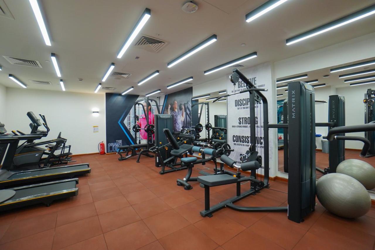The Grand Lux Hotel ドーハ エクステリア 写真 The gym at the hotel